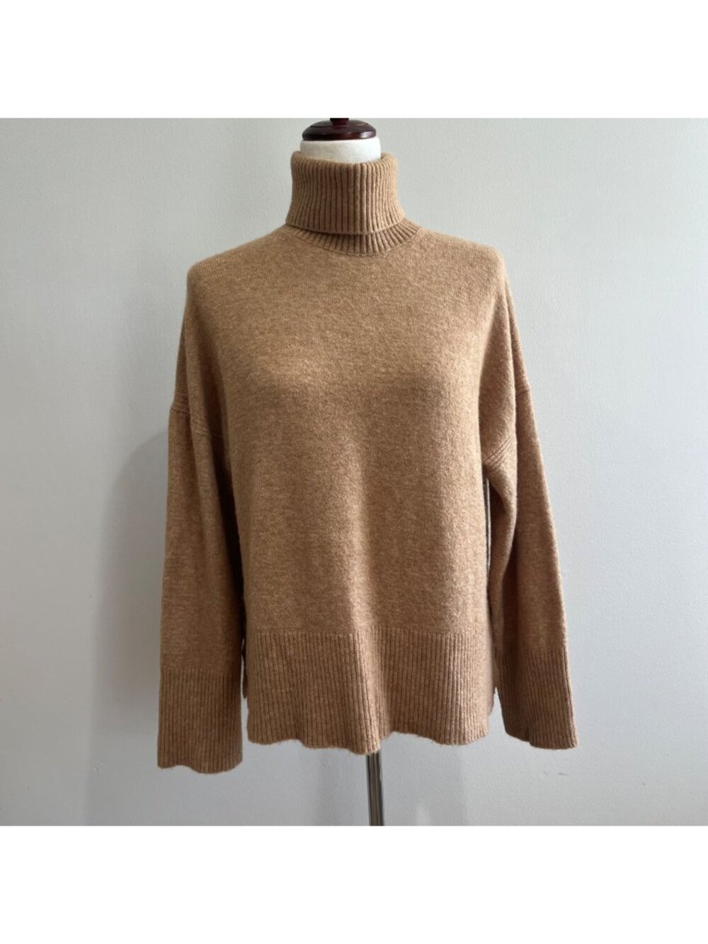 J. Crew Turtleneck Wool Blend Womens S Camel Color Oversized Lightweight